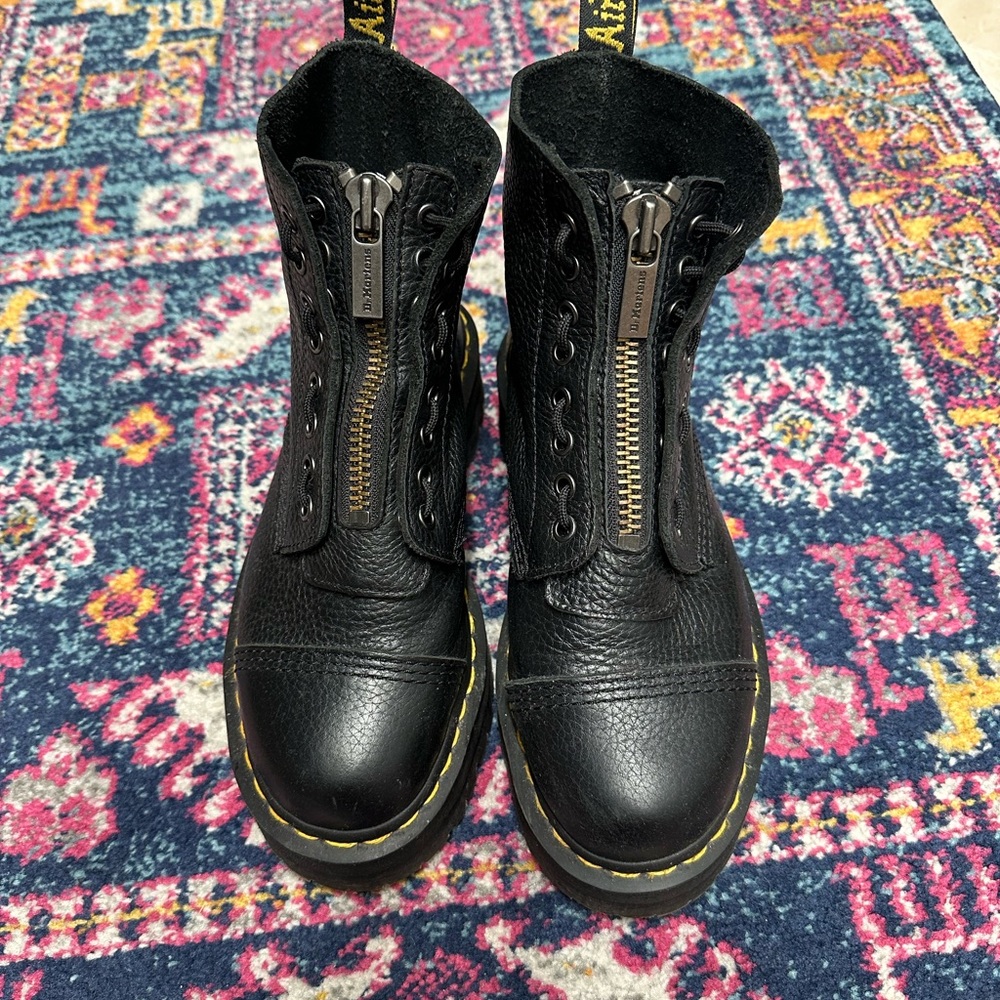 Dr. Martens Sinclair platform boots. Black. Size 8. Euro 39. Excellent condition